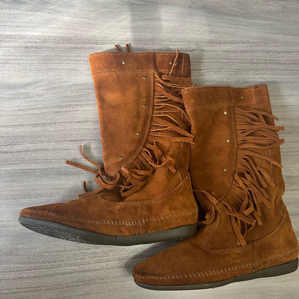 Minnetonka Suede Leather Boots with fringe Moccasins - Picture 4 of 9